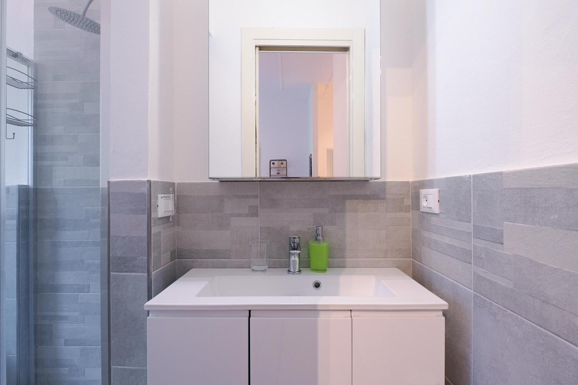 Primopiano - Promessi Sposi Apartment Милано Екстериор снимка
