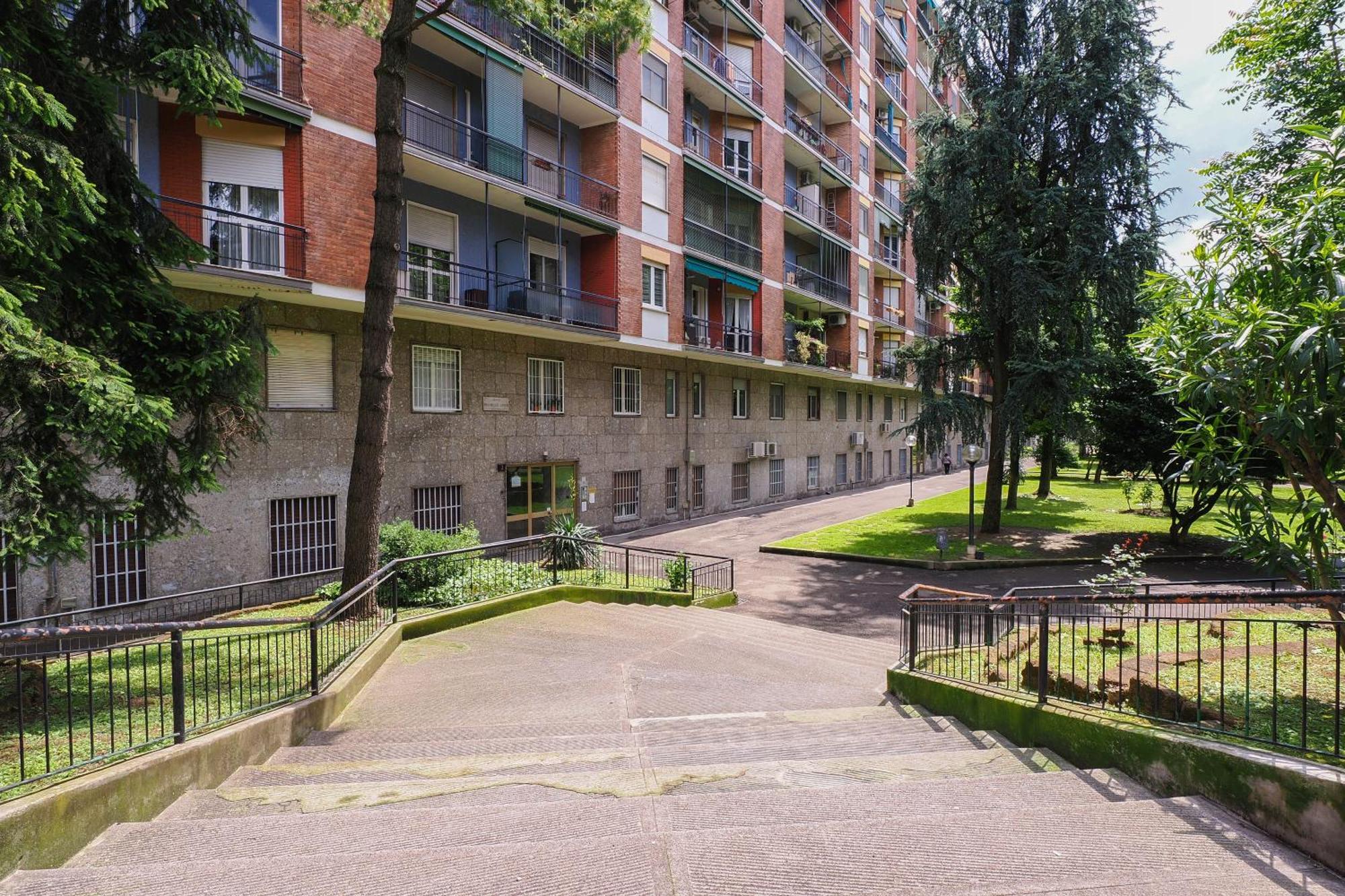 Primopiano - Promessi Sposi Apartment Милано Екстериор снимка