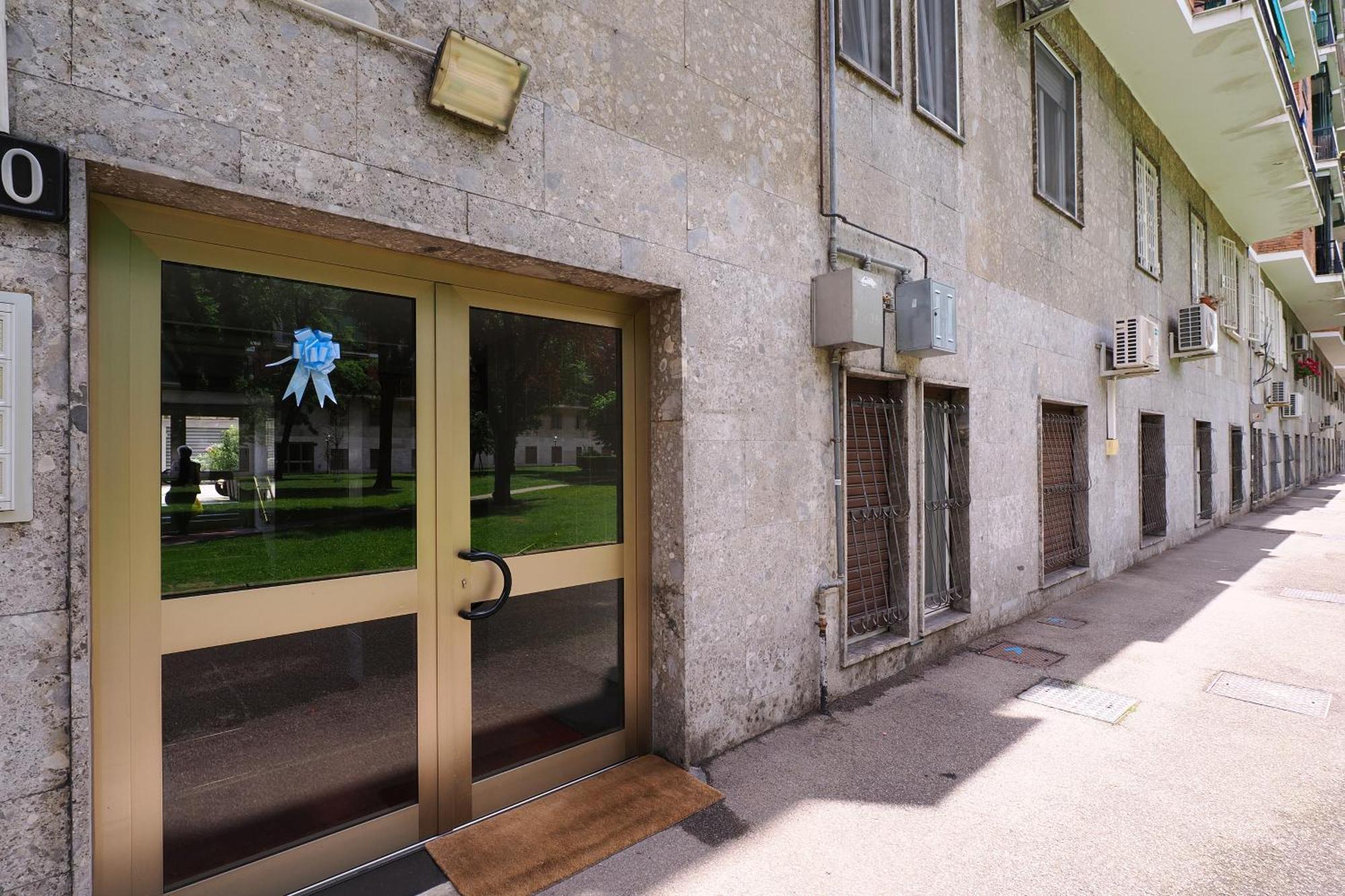 Primopiano - Promessi Sposi Apartment Милано Екстериор снимка